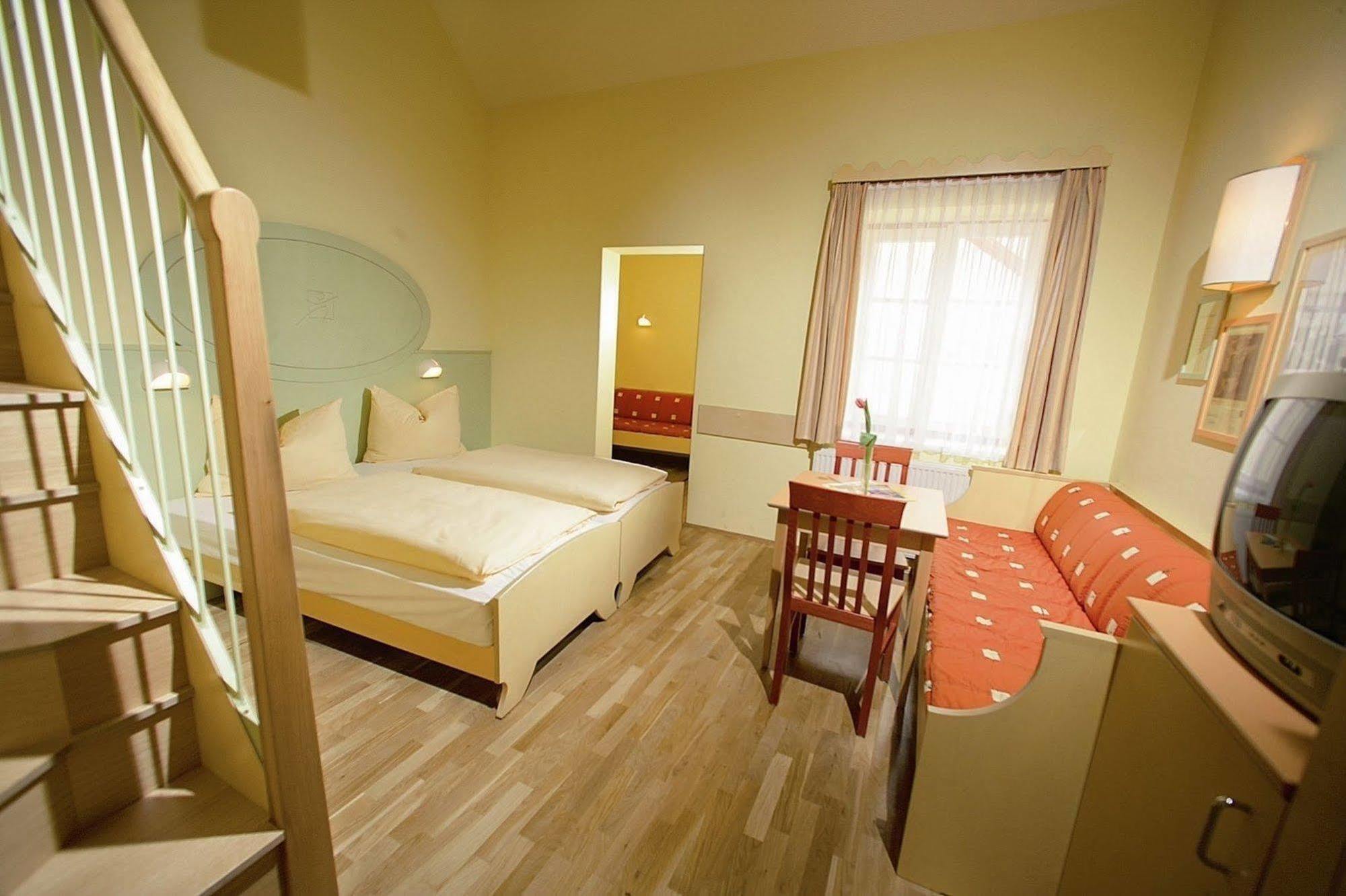 Jufa Hotel Oberwoelz-Lachtal Oberwoelz Stadt 객실 사진